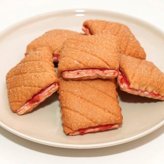 Финское ягодное (вишня, творожный крем)