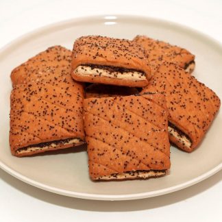 Финское ягодное (мак, творожный крем)