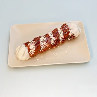 Плетенка с начинкой (белый шоколад, малина, мак)